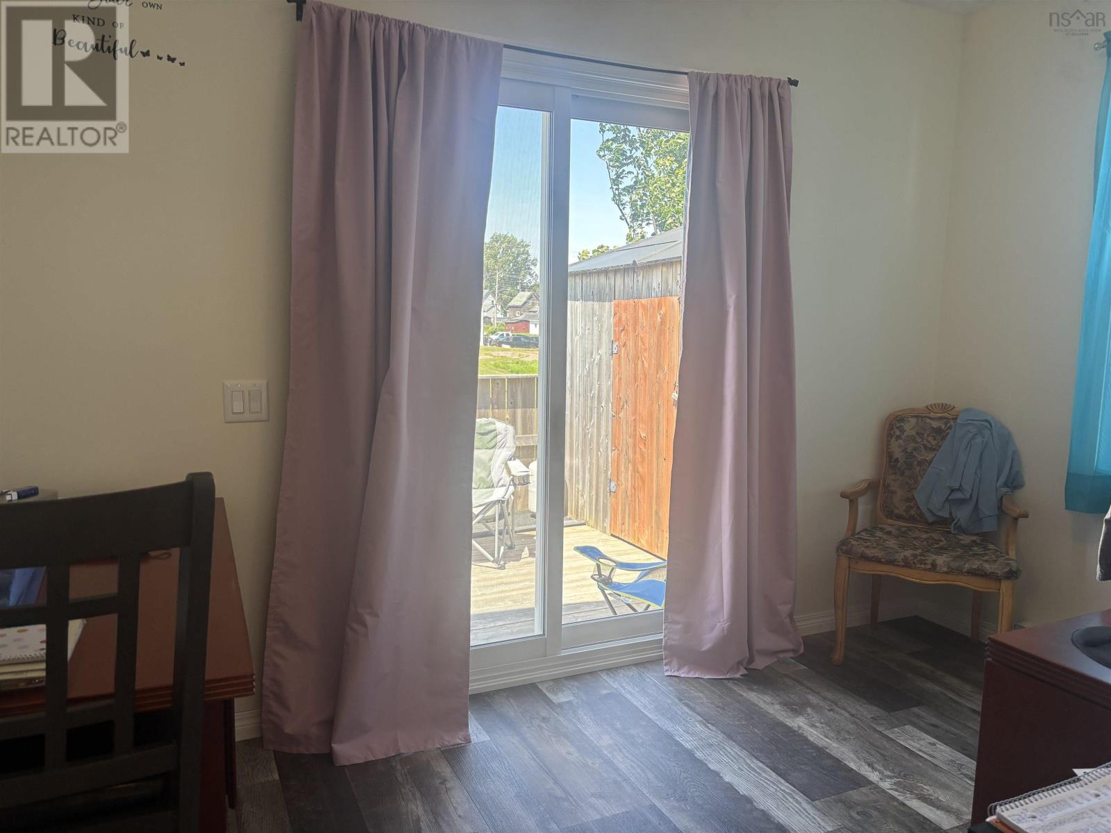 2 Abbott Street - 8