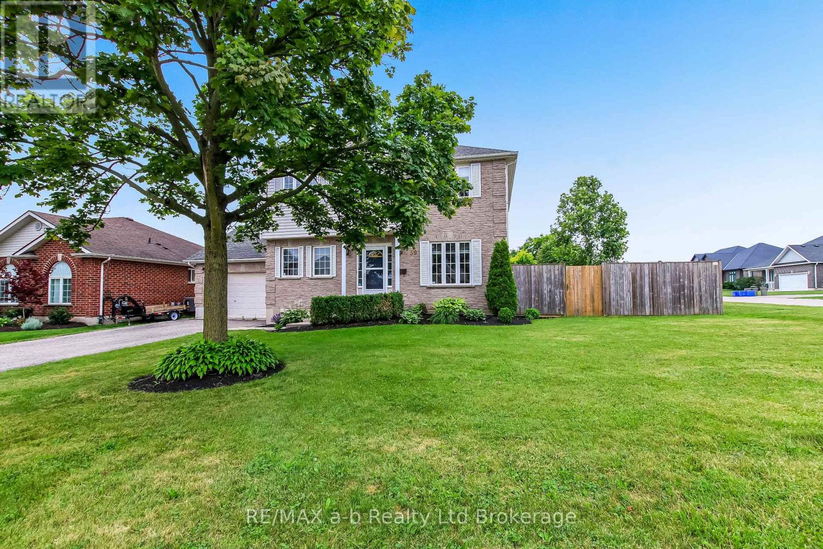 39 PRIMROSE DRIVE - 2