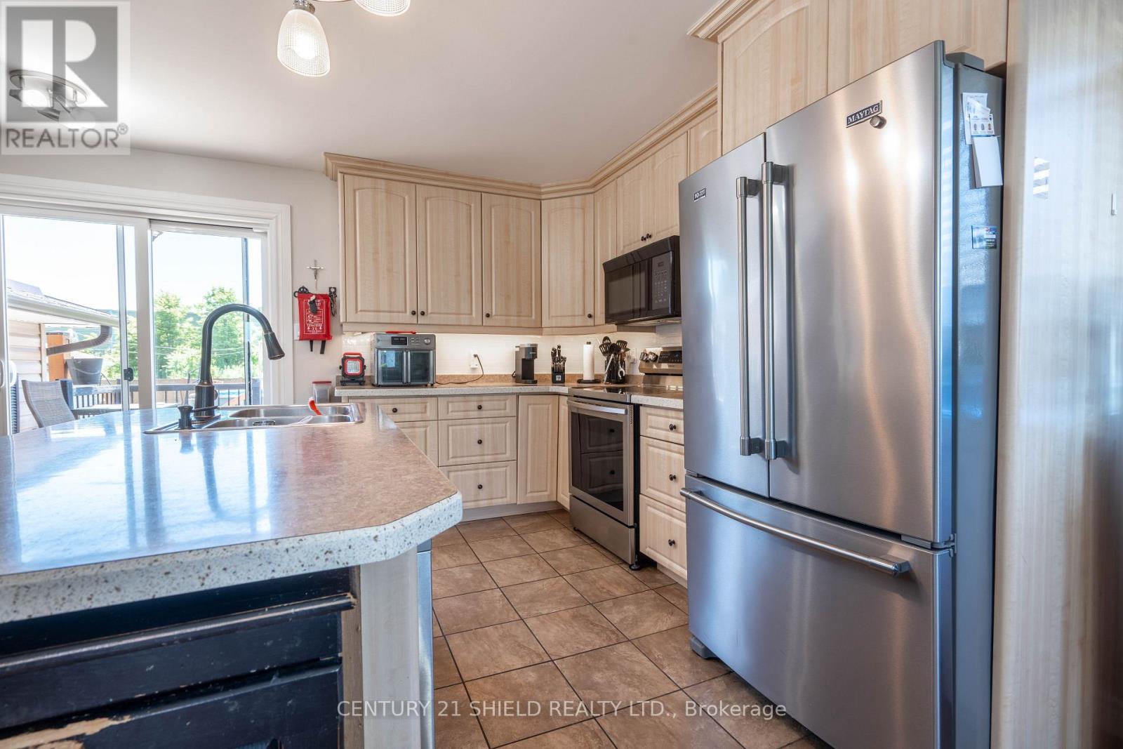 450 PATRICK STREET - 6