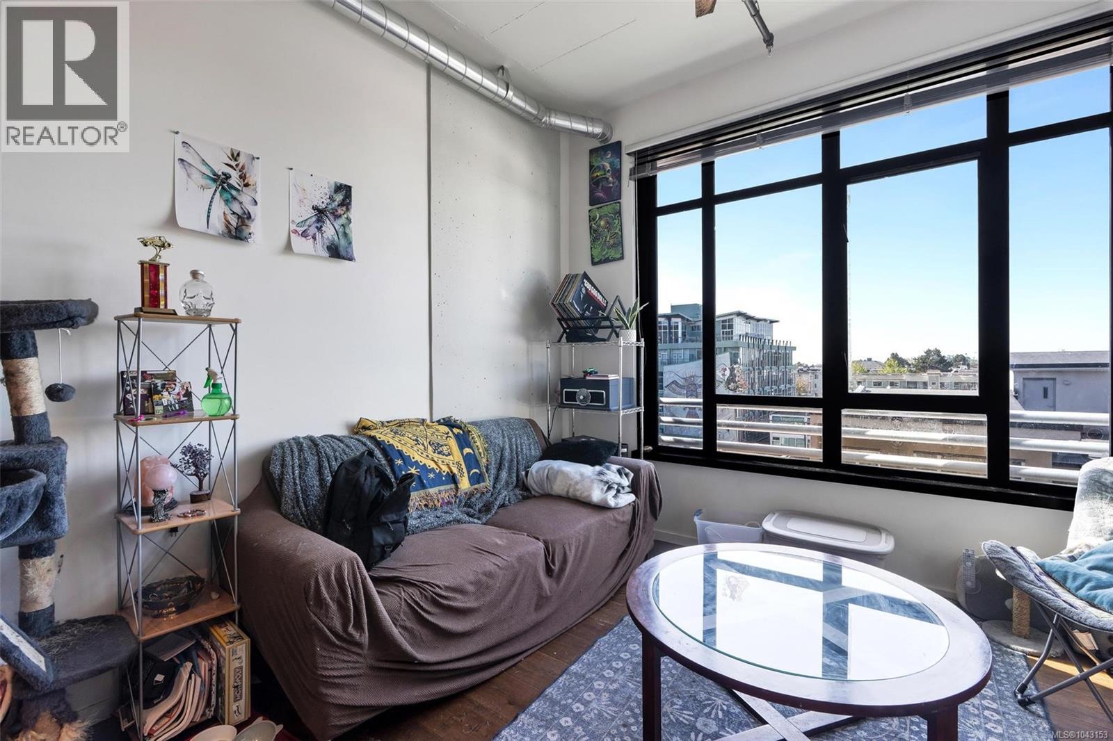 #610 1029 View St - 5