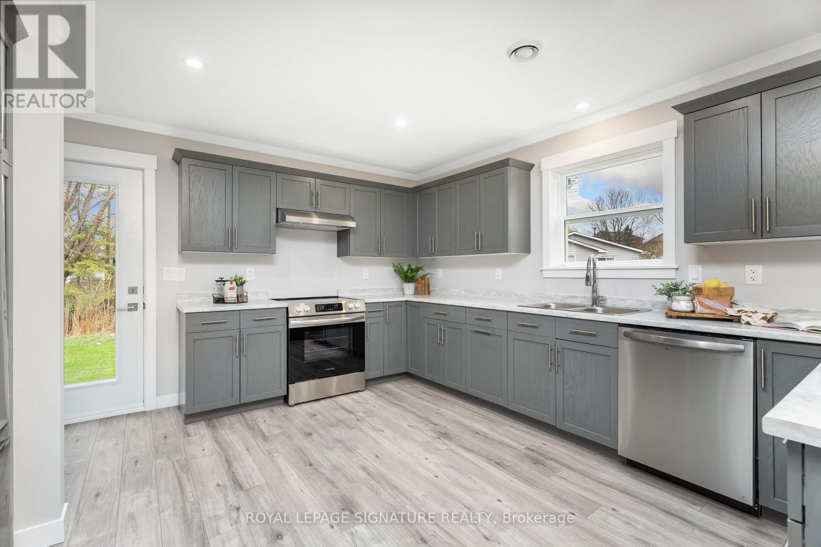 16 BRIARWOOD PLACE - 20