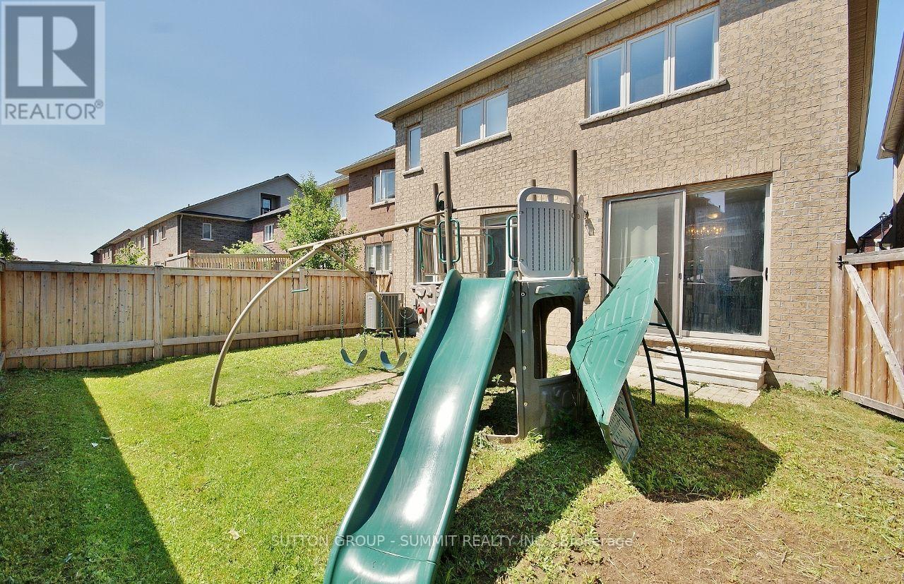 174 STEVENSON CRESCENT - 44