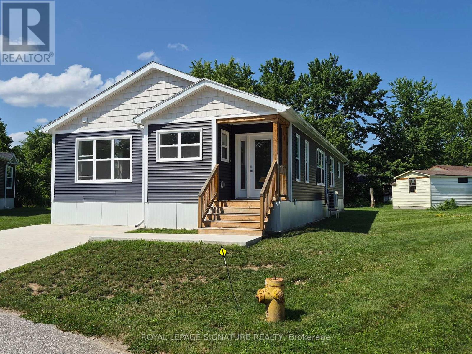 16 BRIARWOOD PLACE - 2