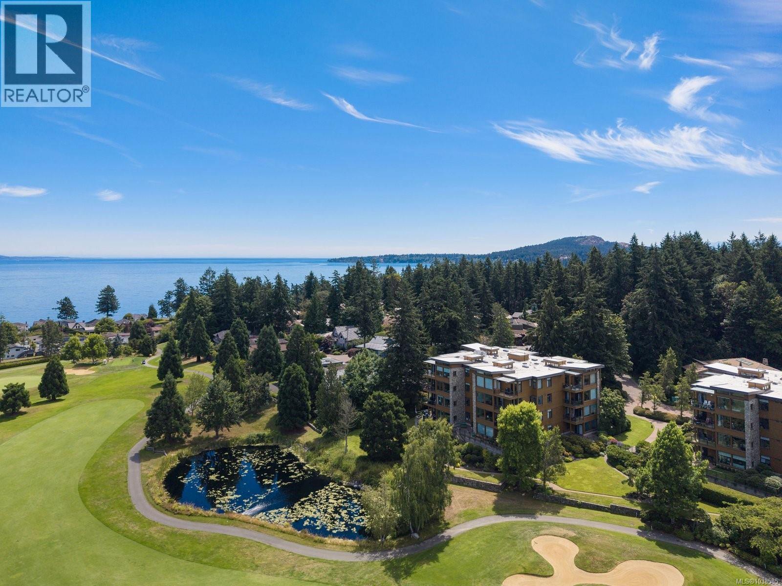 #304 5327 Cordova Bay Rd - 2