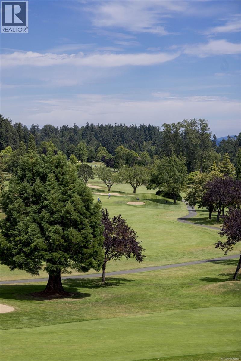 #304 5327 Cordova Bay Rd - 38