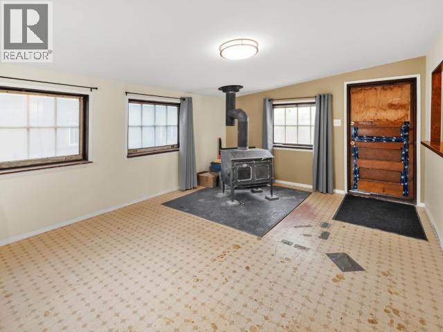 84-4 PROSPECTOR ROAD - 7