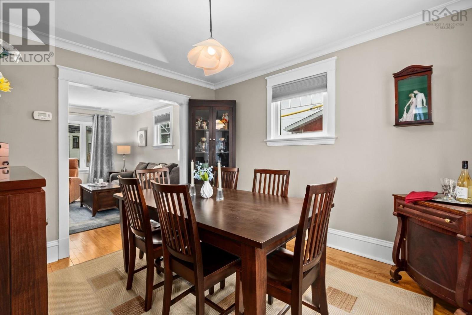 8 Eaton Avenue - 10