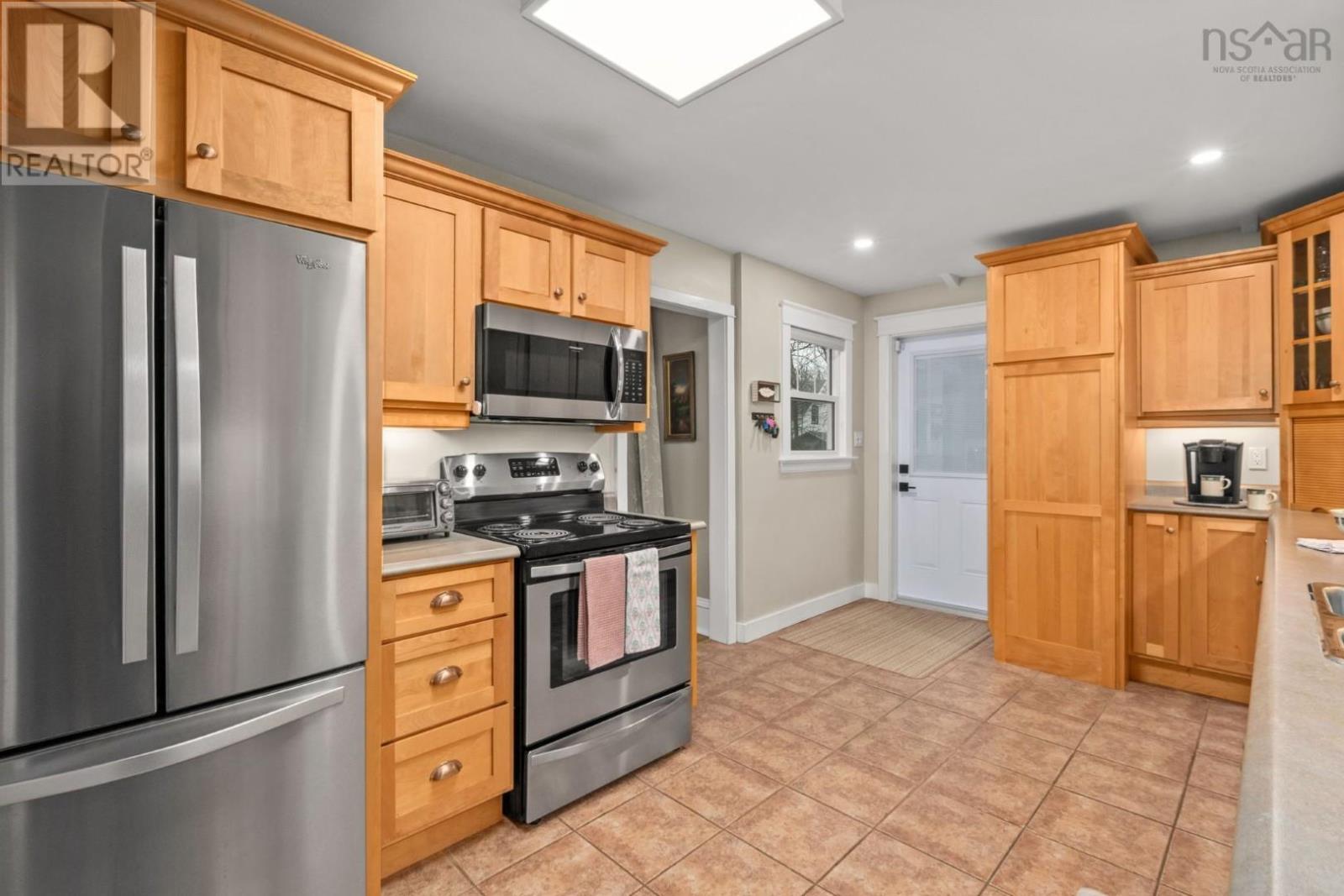 8 Eaton Avenue - 12