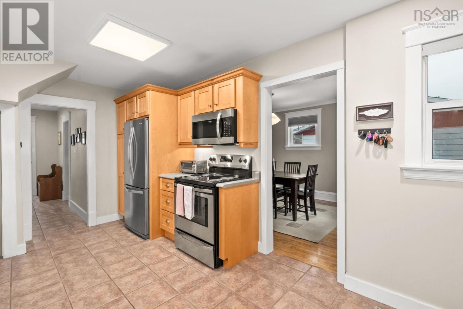 8 Eaton Avenue - 16