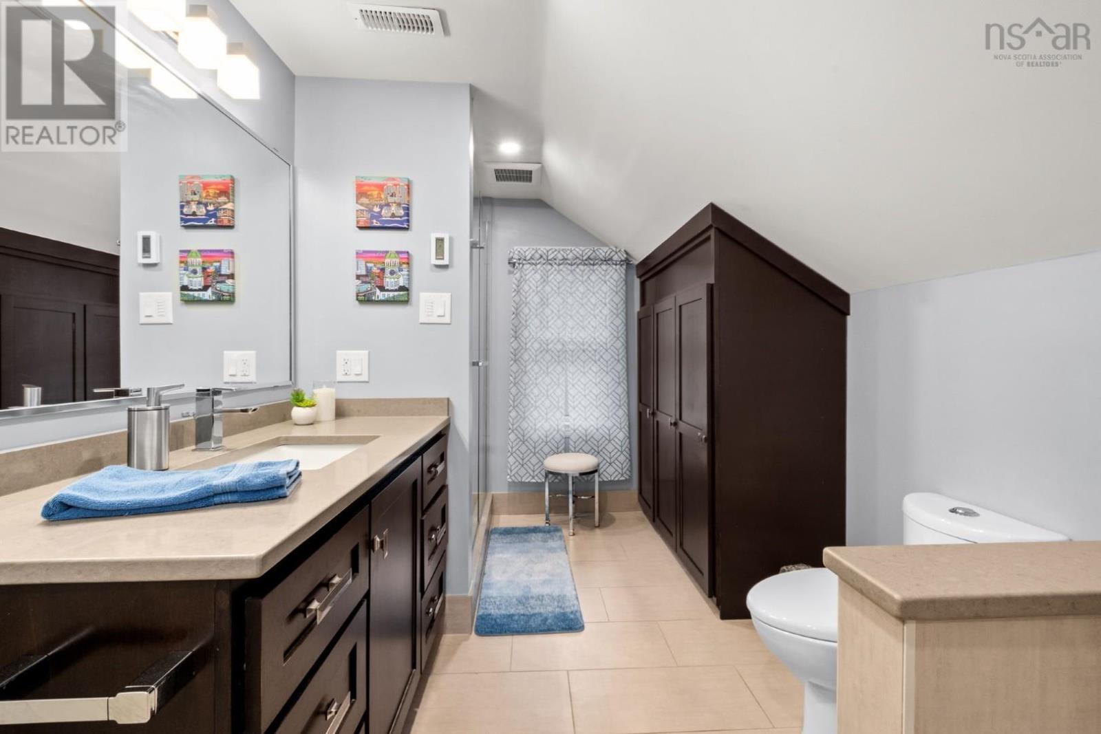 8 Eaton Avenue - 25