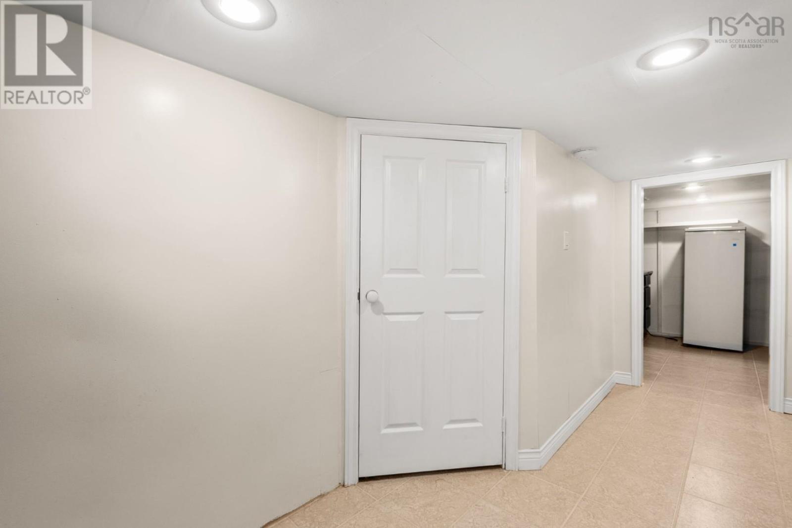 8 Eaton Avenue - 28