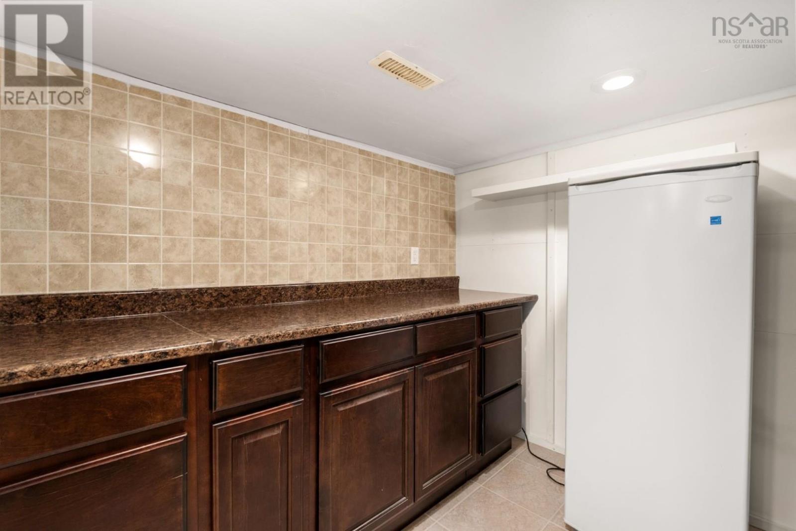 8 Eaton Avenue - 30