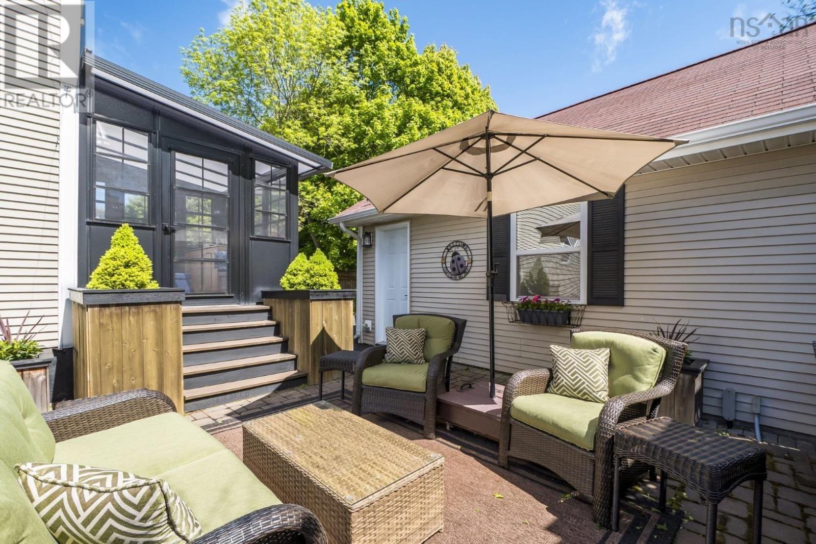 8 Eaton Avenue - 41