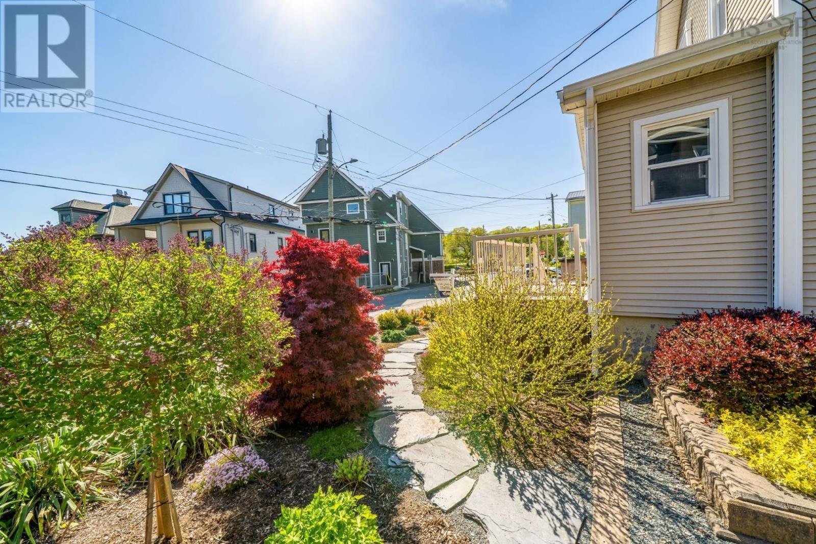 8 Eaton Avenue - 45
