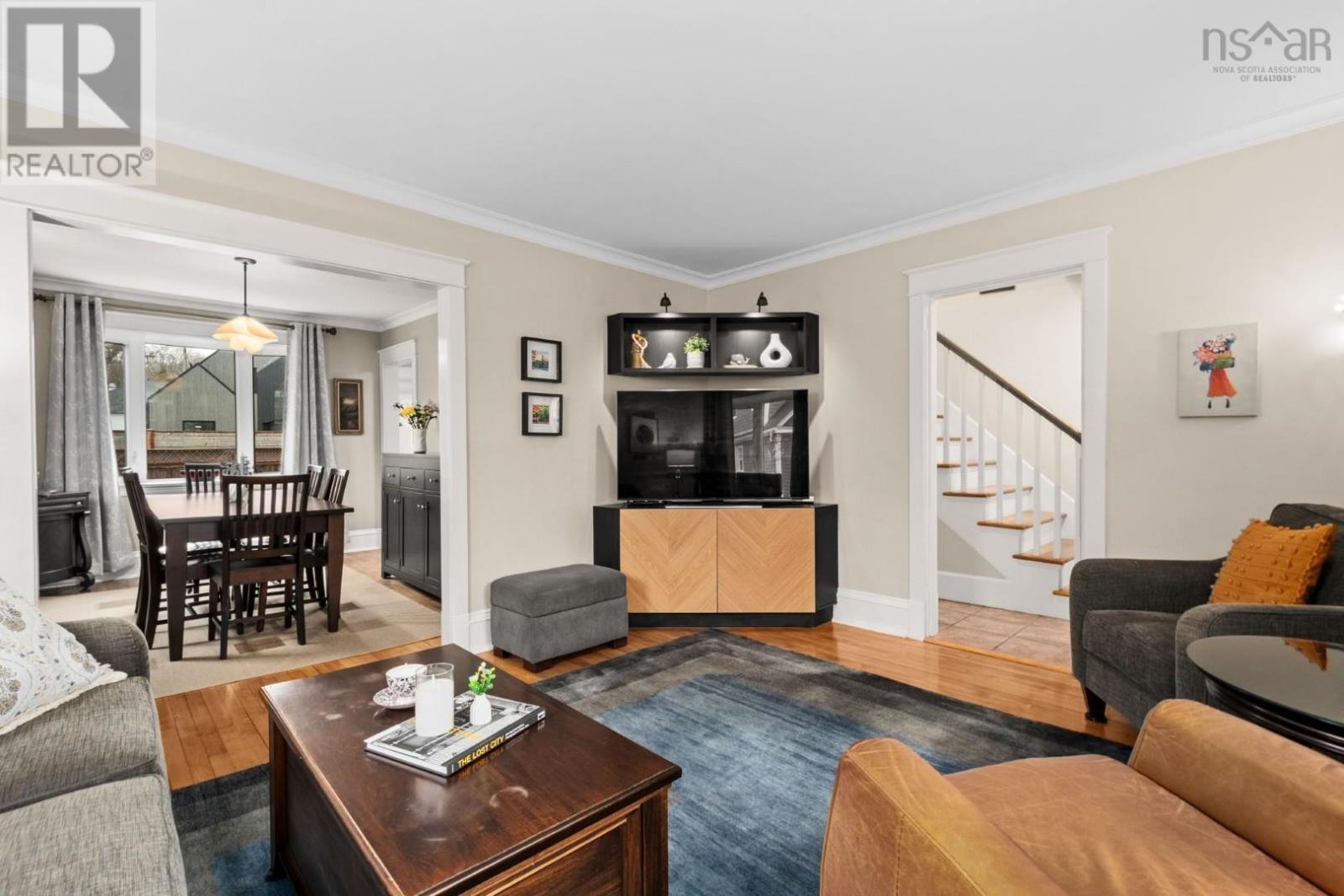 8 Eaton Avenue - 8
