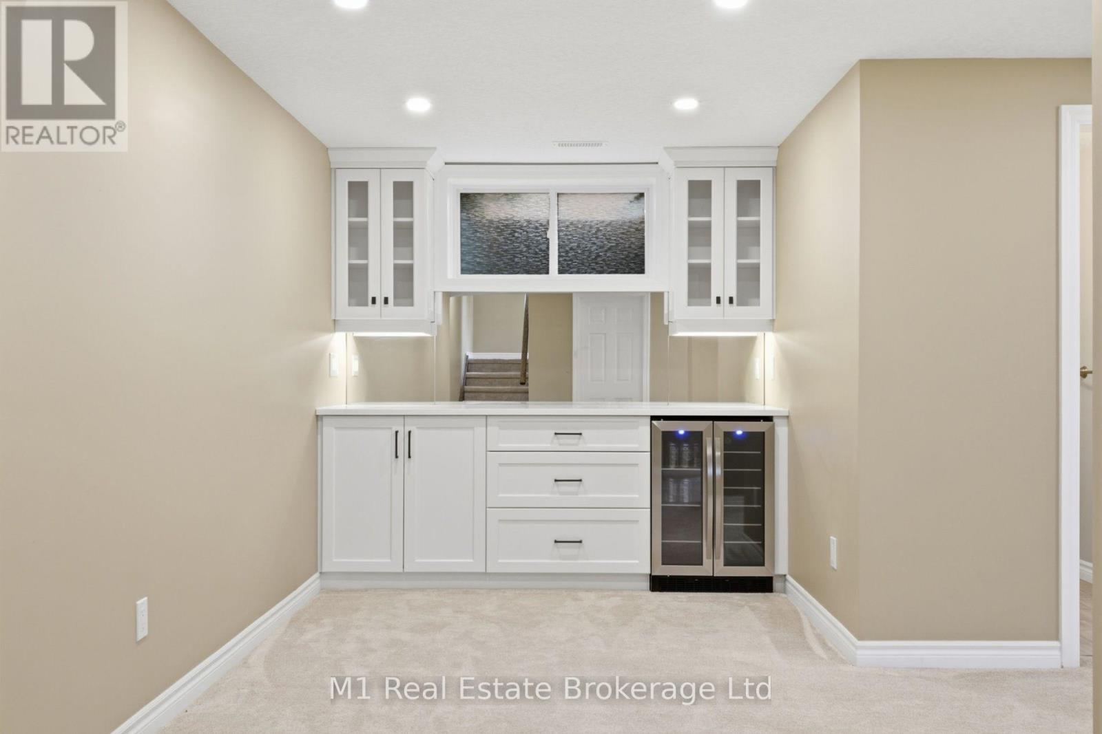 31 HEALEY STREET - 32