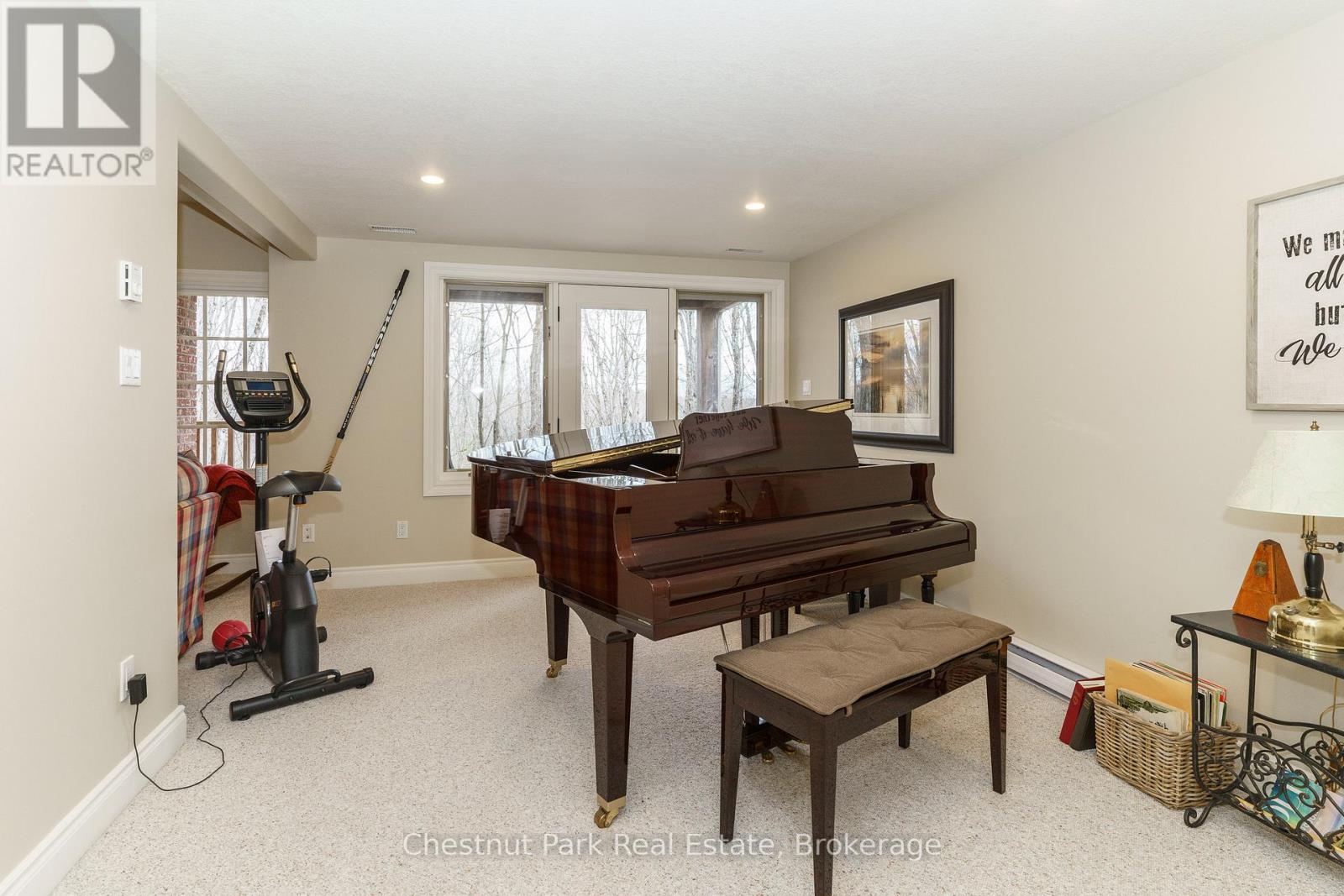 48 ESTATE DRIVE - 22