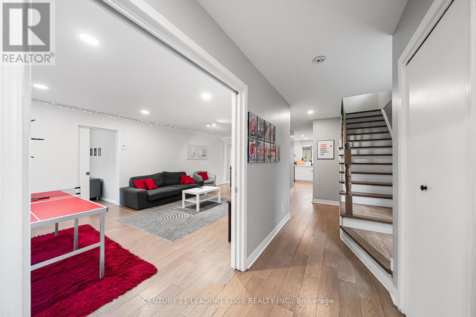 527 GLENGARRY AVENUE - 13