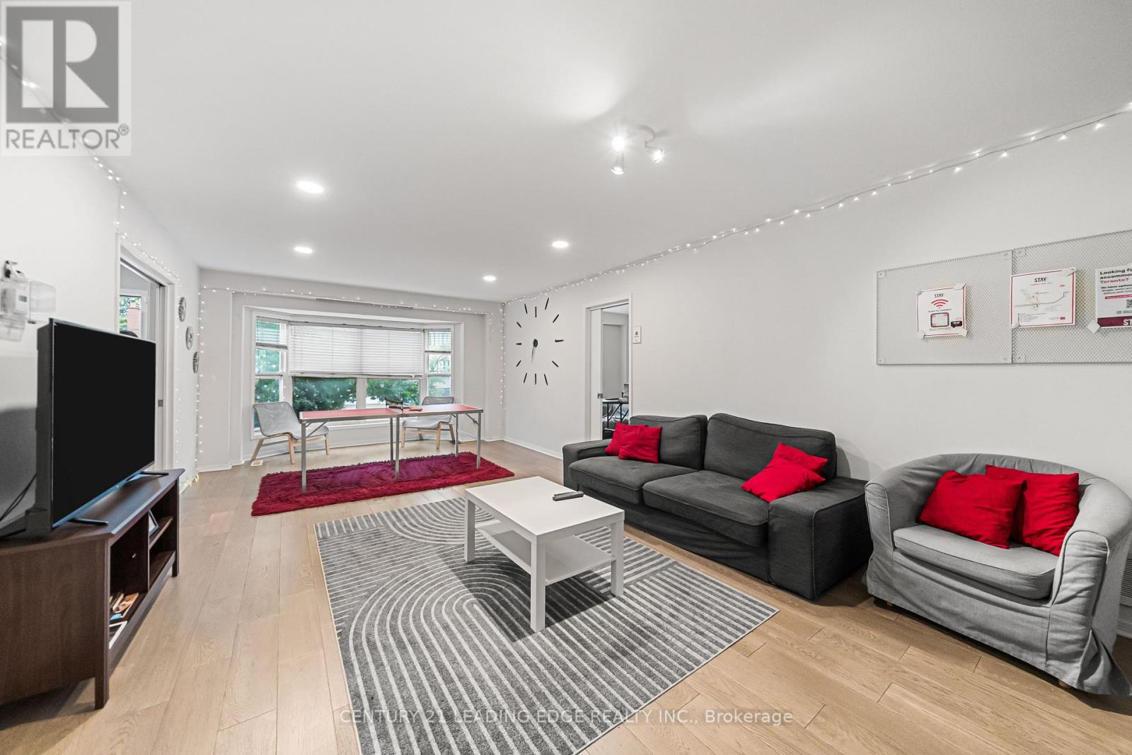 527 GLENGARRY AVENUE - 17
