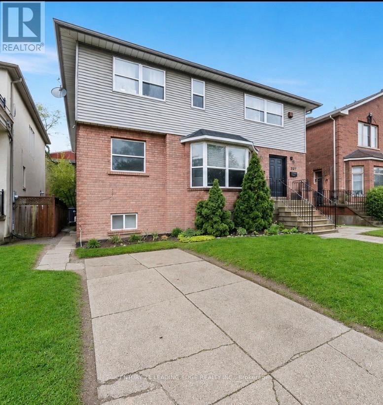 527 GLENGARRY AVENUE - 2