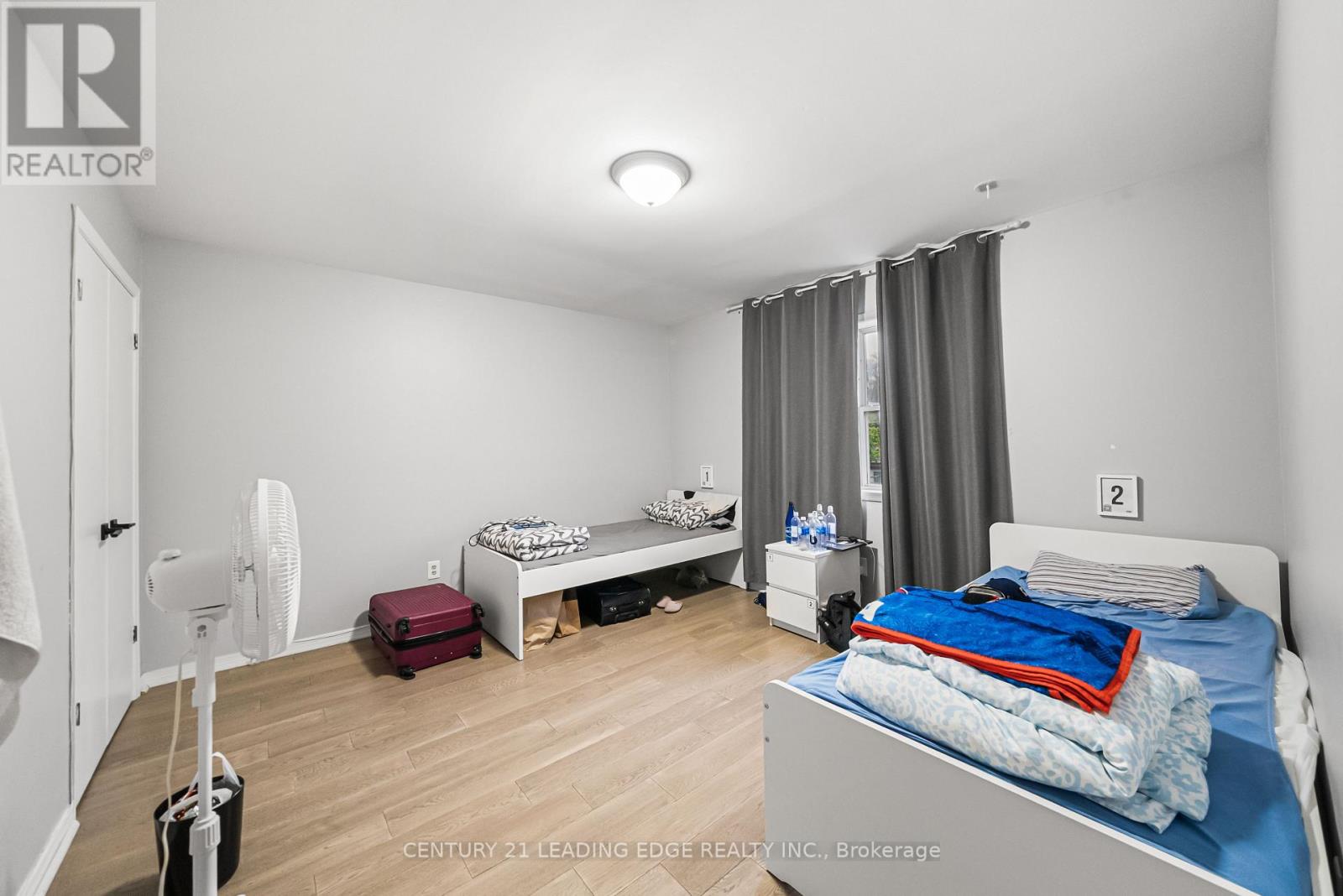 527 GLENGARRY AVENUE - 30