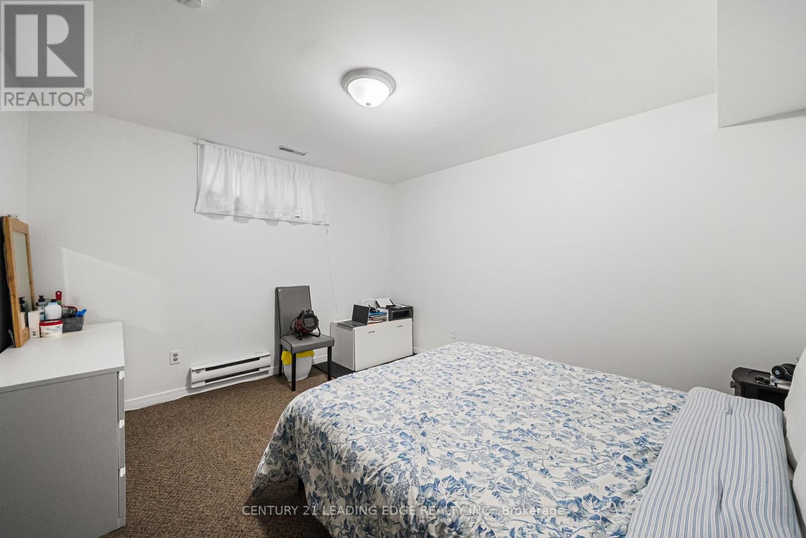 527 GLENGARRY AVENUE - 39