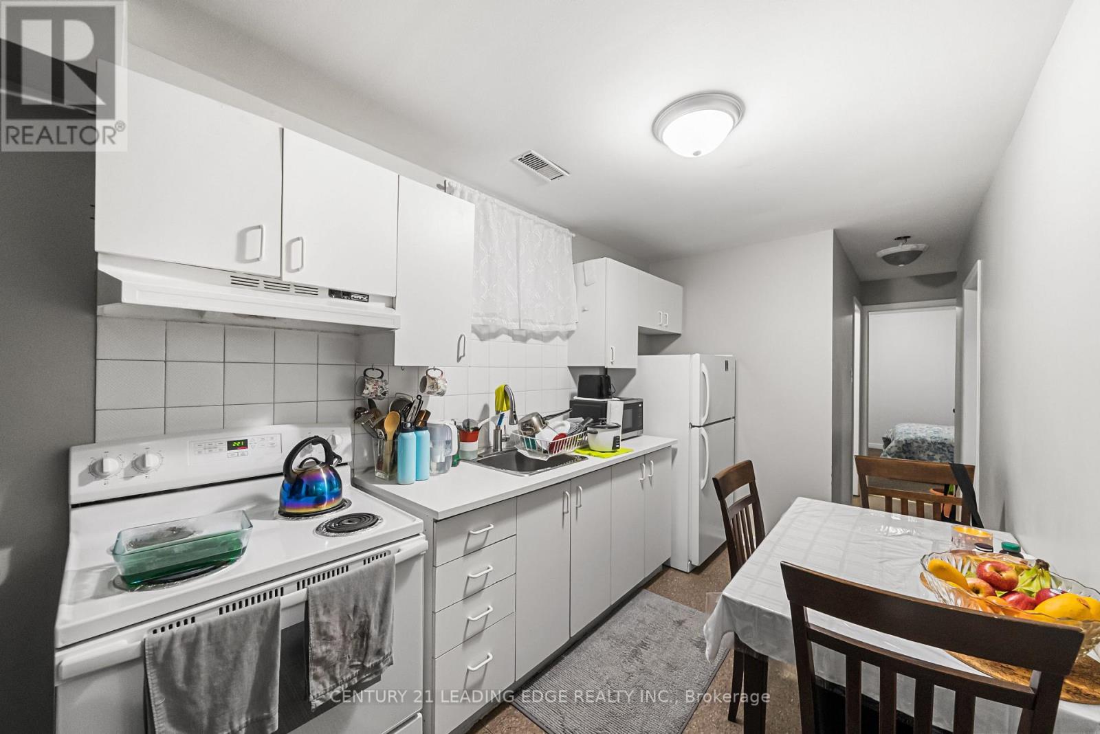 527 GLENGARRY AVENUE - 41