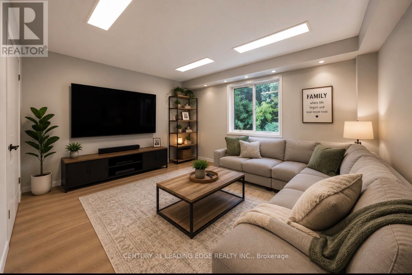 527 GLENGARRY AVENUE - 7