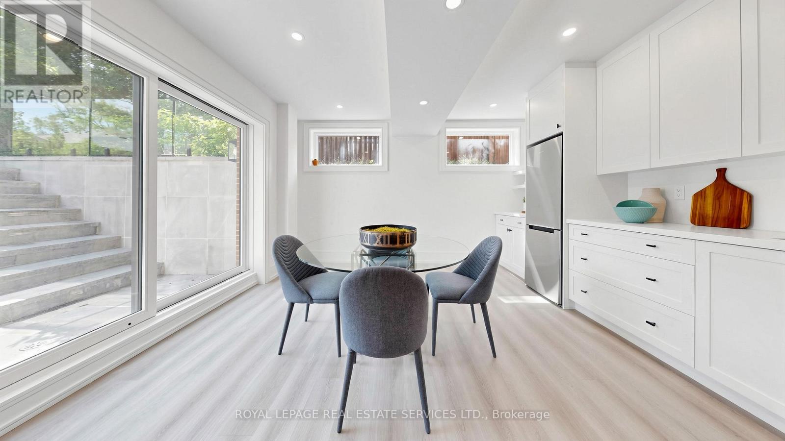17 ROMNEY ROAD - 33