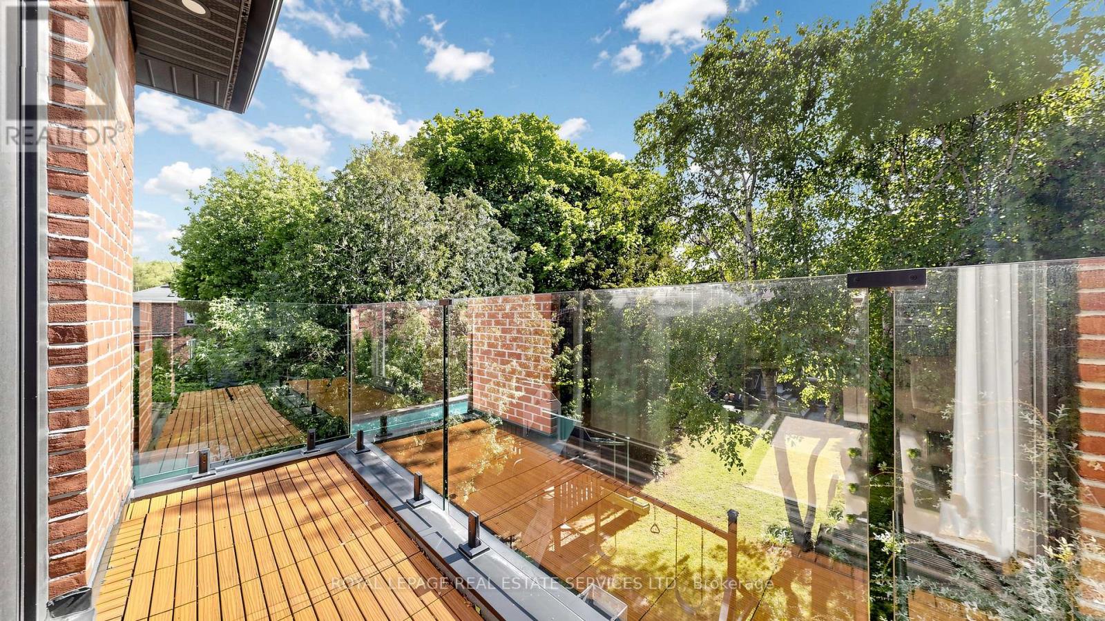 17 ROMNEY ROAD - 40