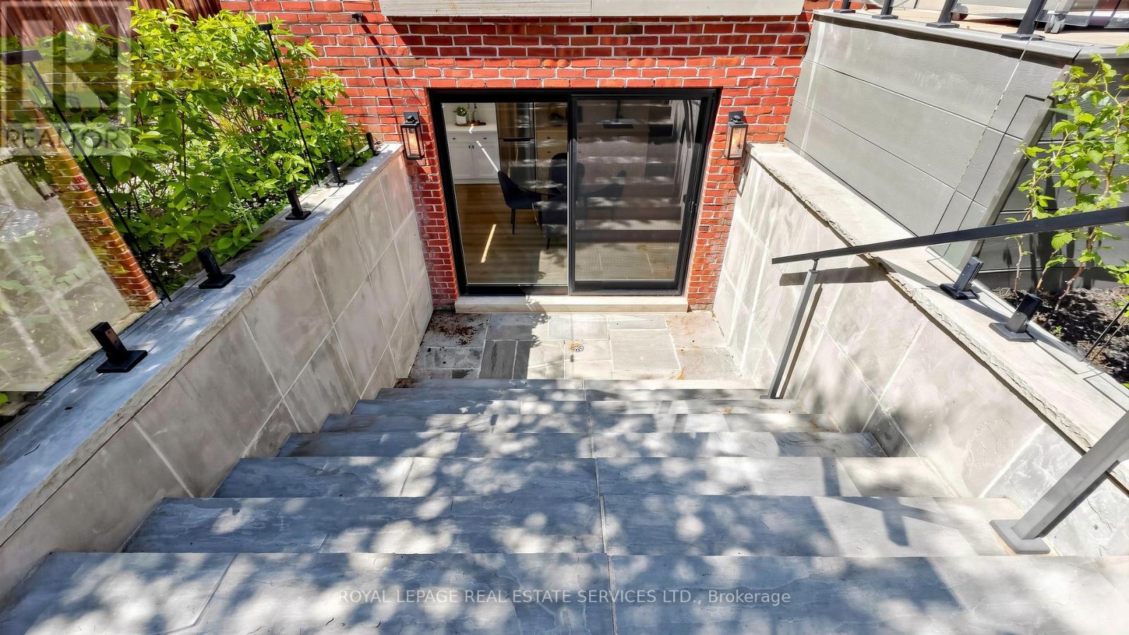 17 ROMNEY ROAD - 45