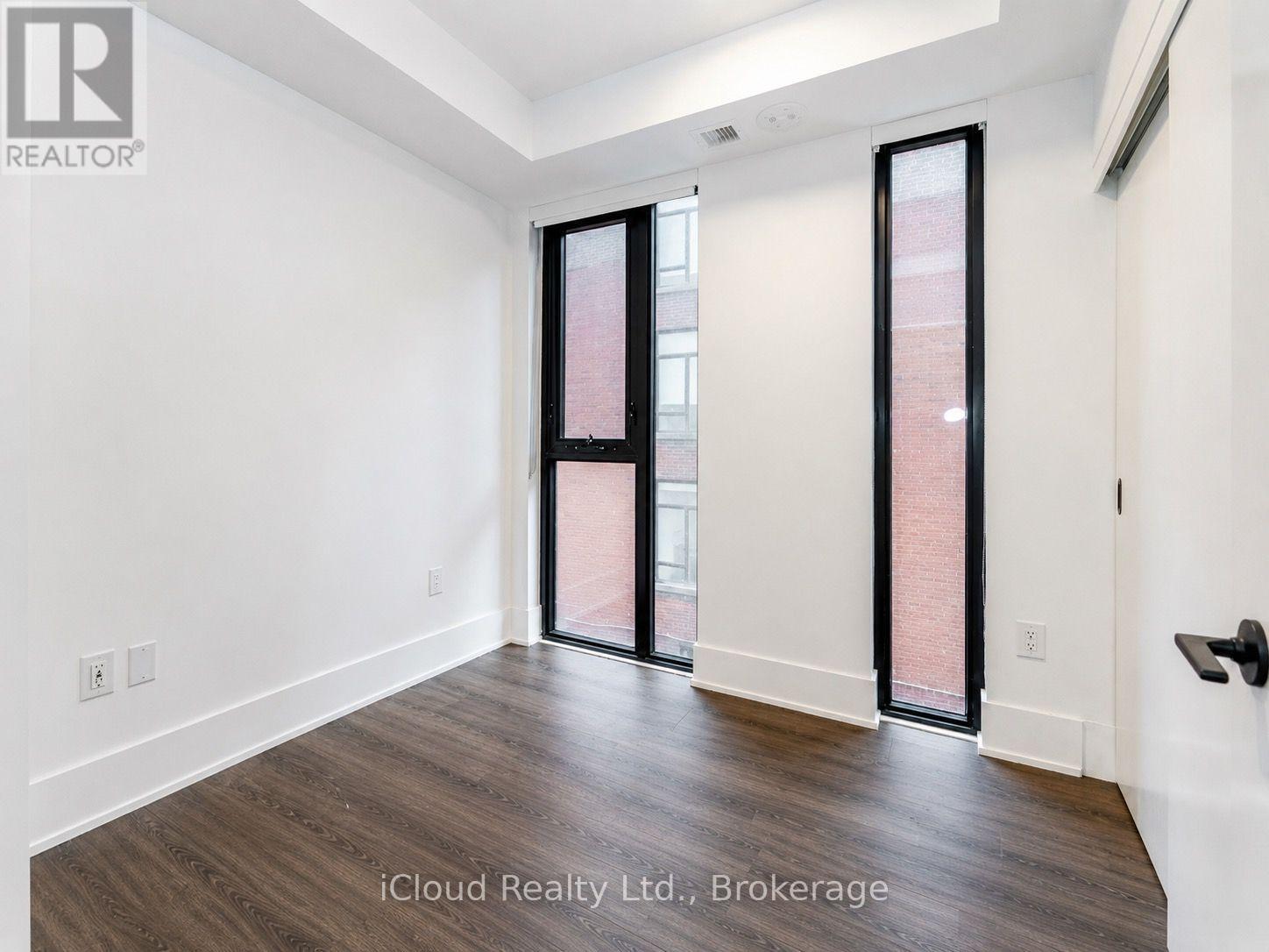 #303 123 PORTLAND STREET - 10