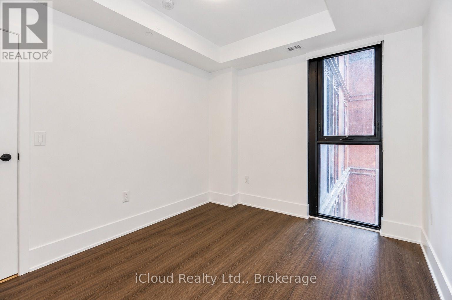 #303 123 PORTLAND STREET - 9