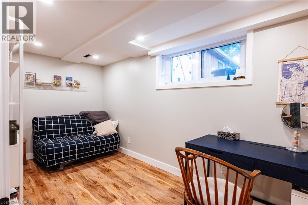 217 DIXON Street - 18