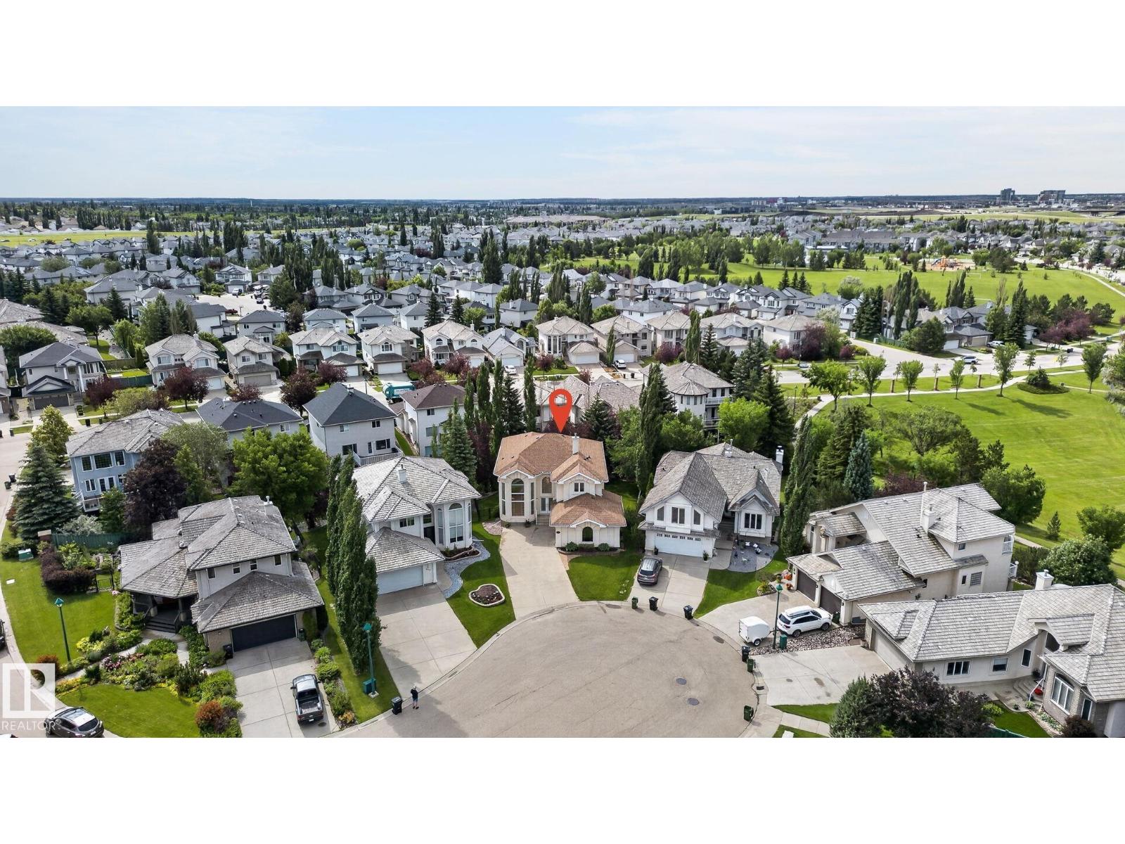 610 Hunters Close NW - 2