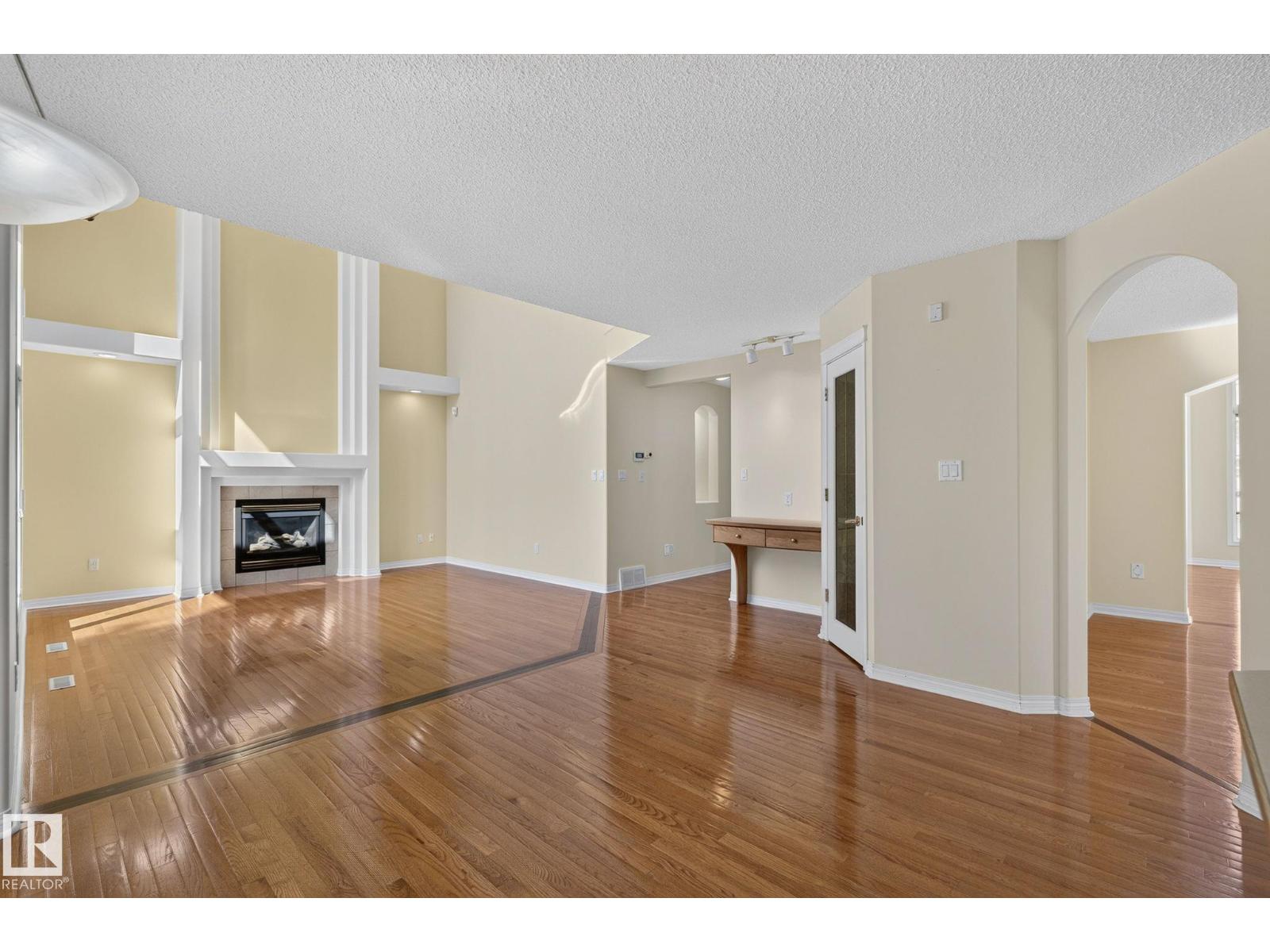 610 Hunters Close NW - 21