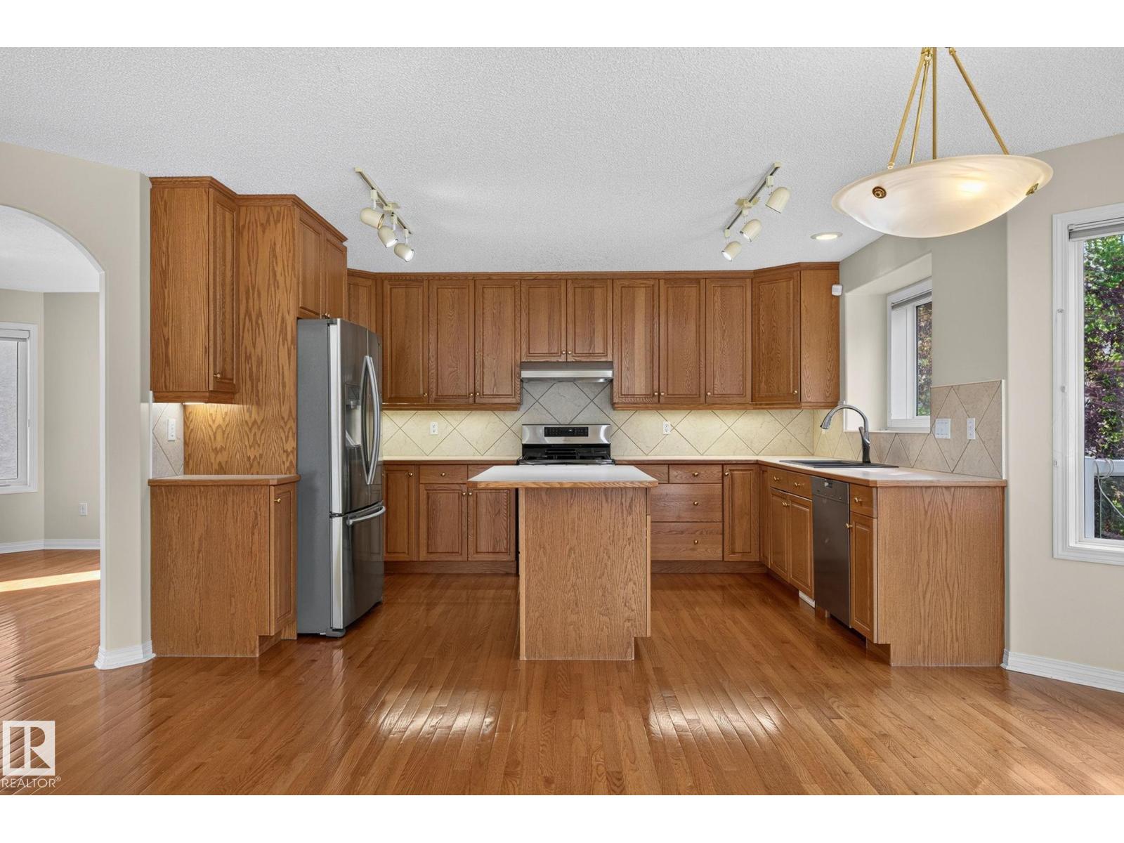 610 Hunters Close NW - 22
