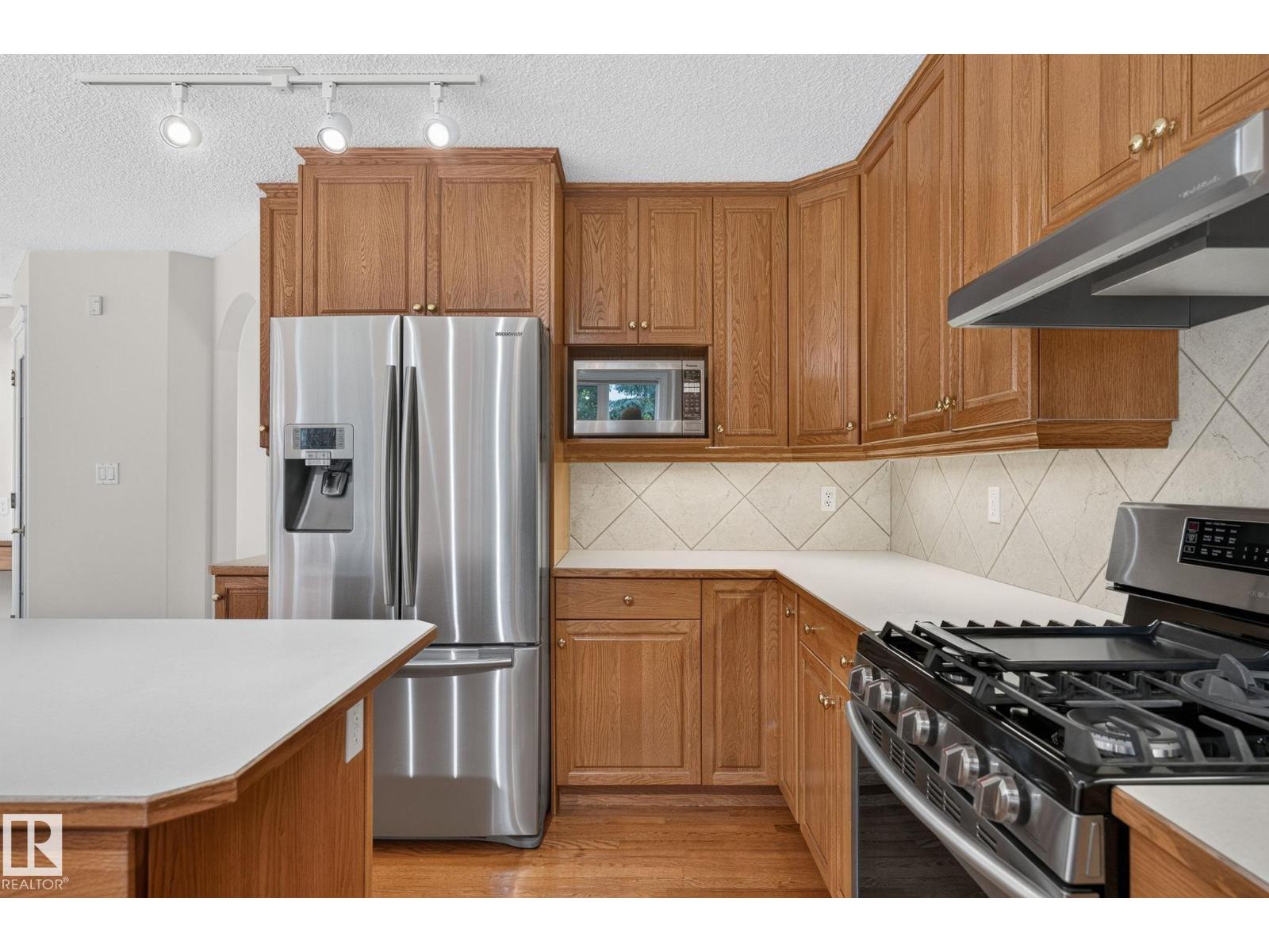 610 Hunters Close NW - 26