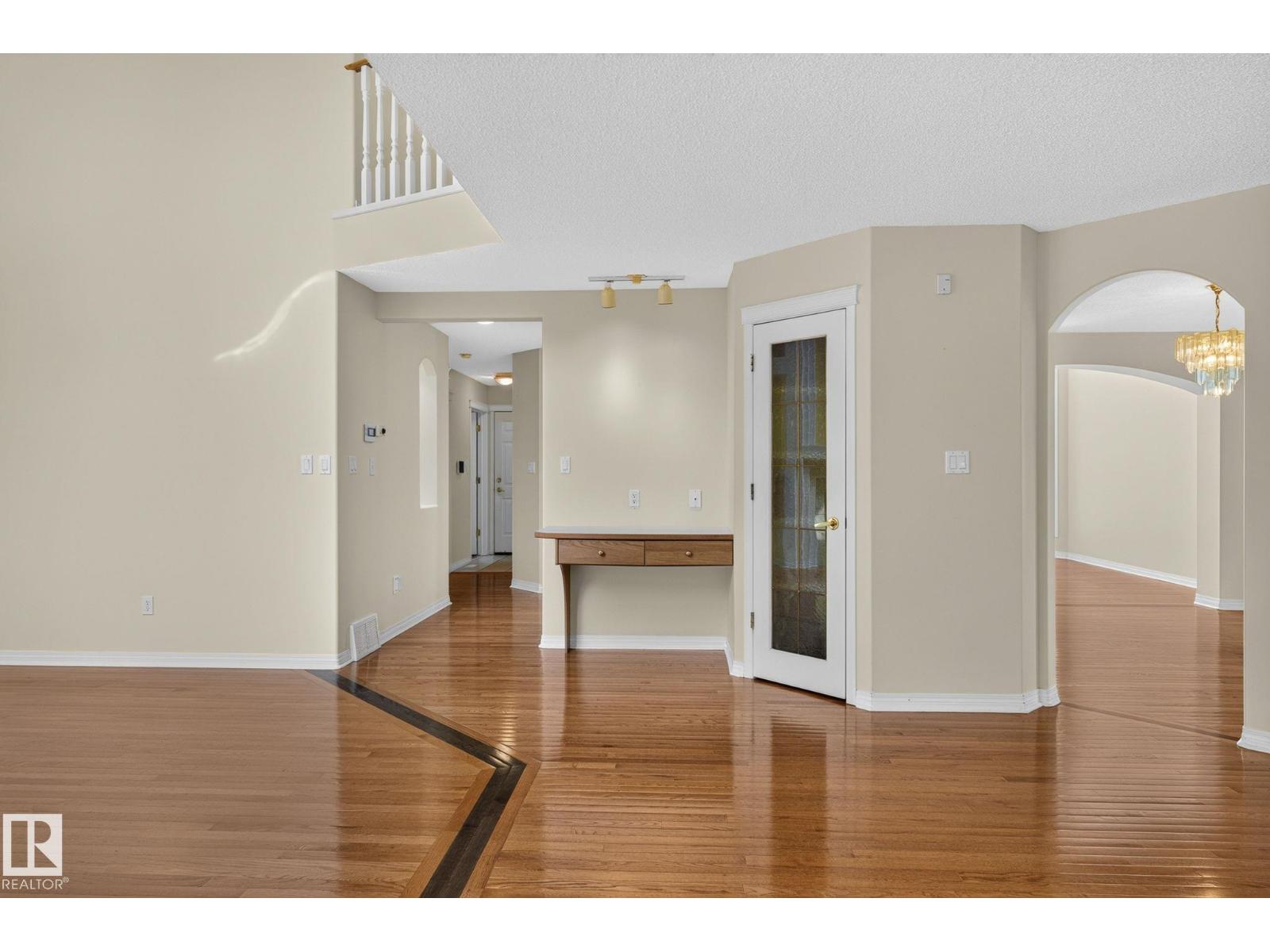 610 Hunters Close NW - 28