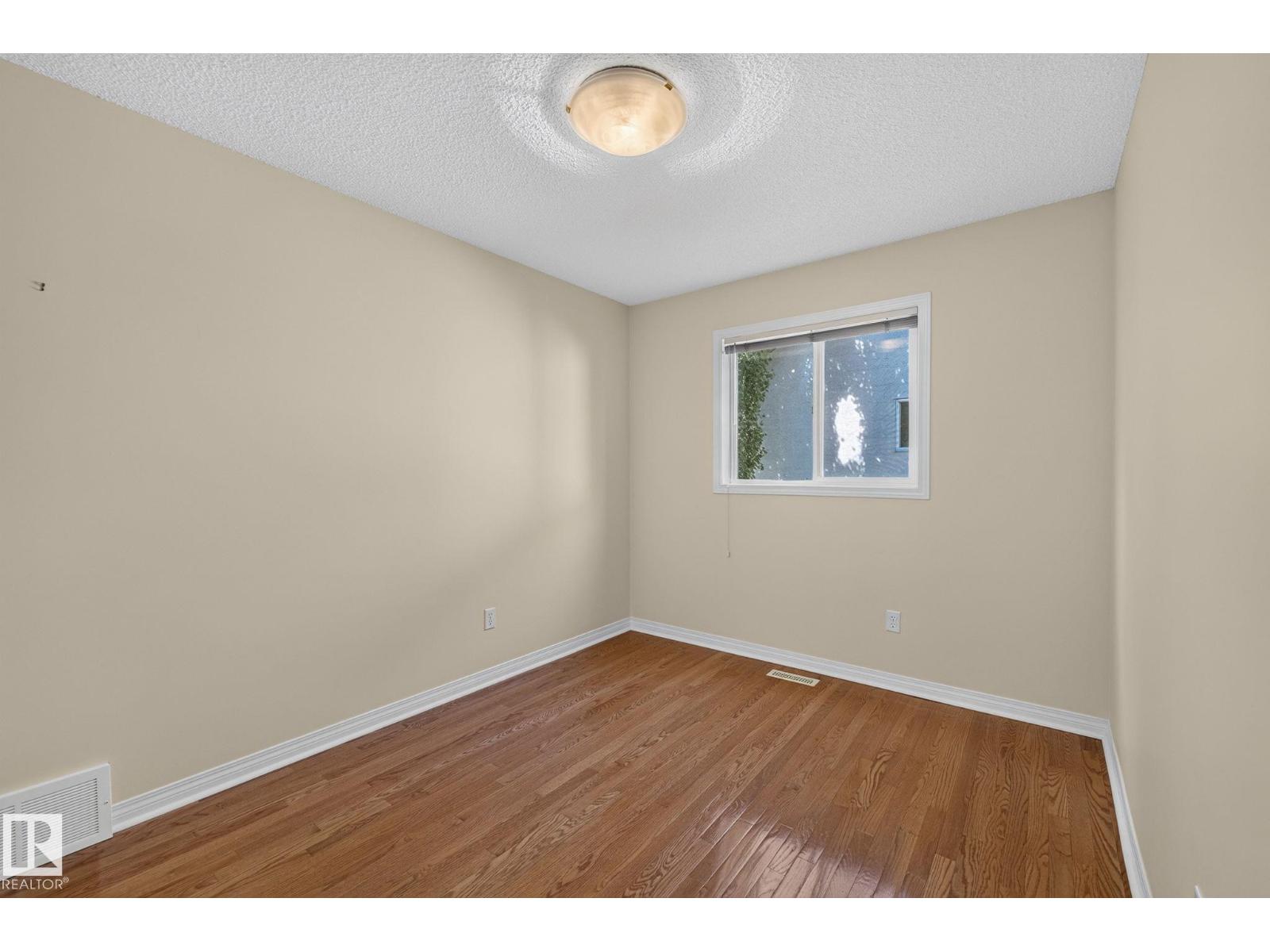 610 Hunters Close NW - 30