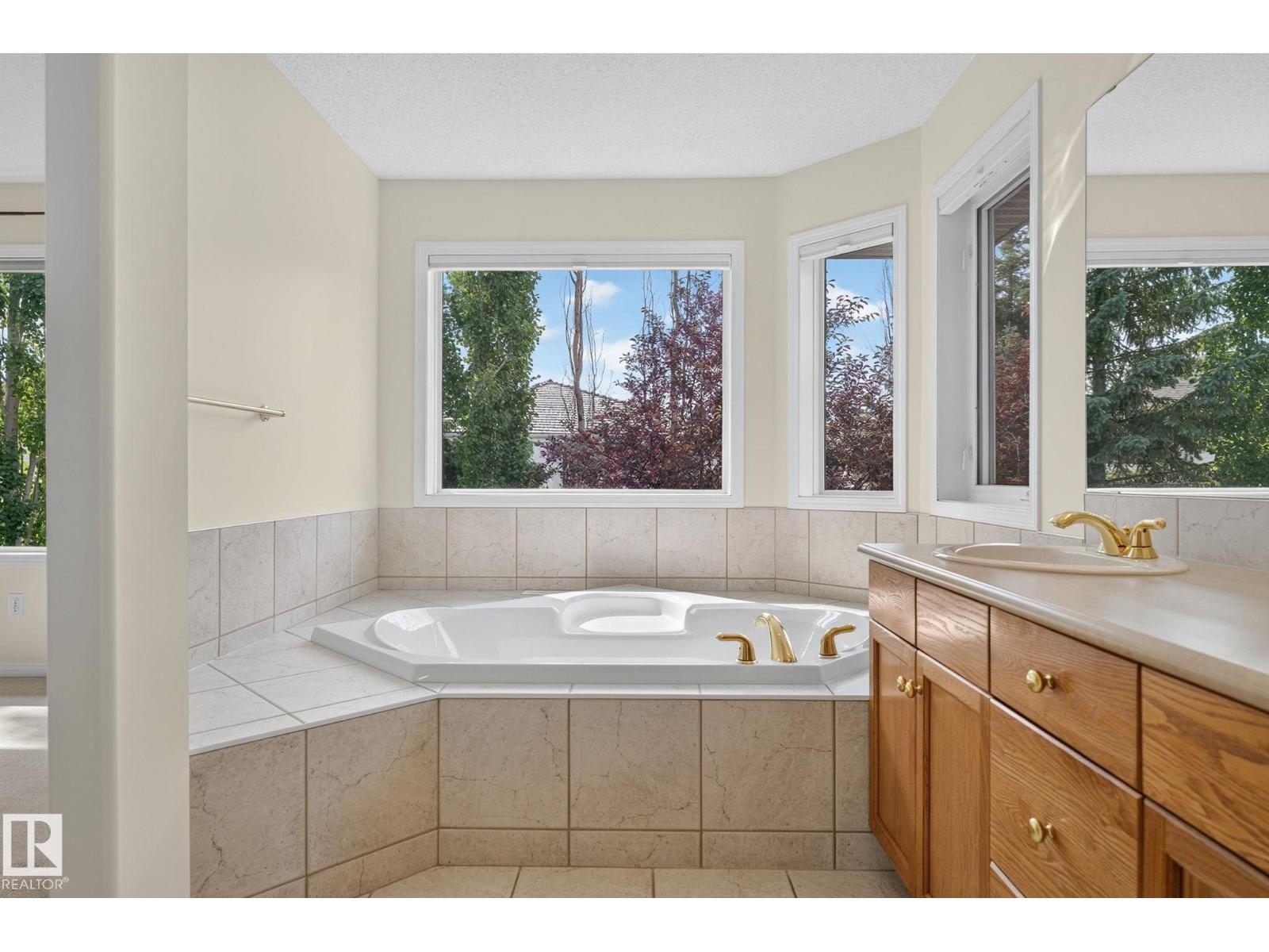 610 Hunters Close NW - 40