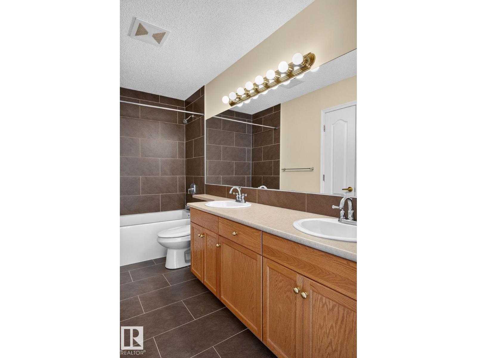 610 Hunters Close NW - 47