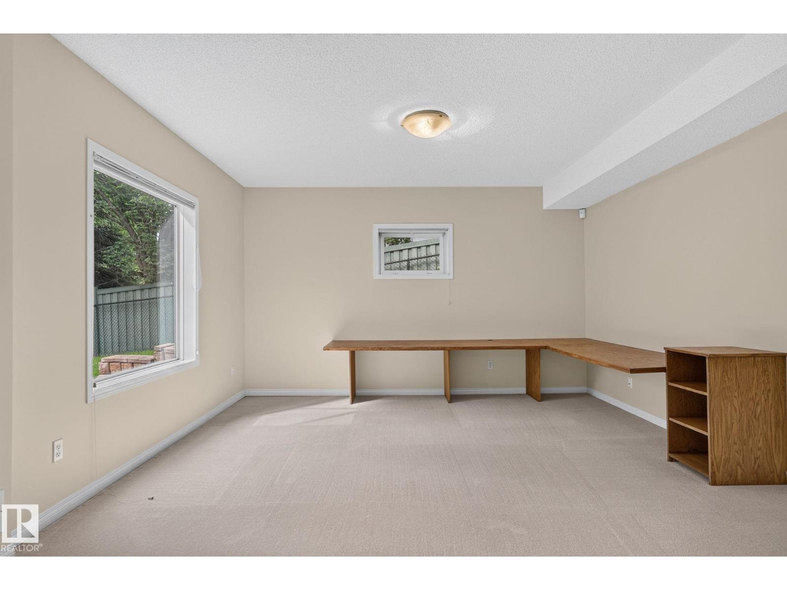 610 Hunters Close NW - 52