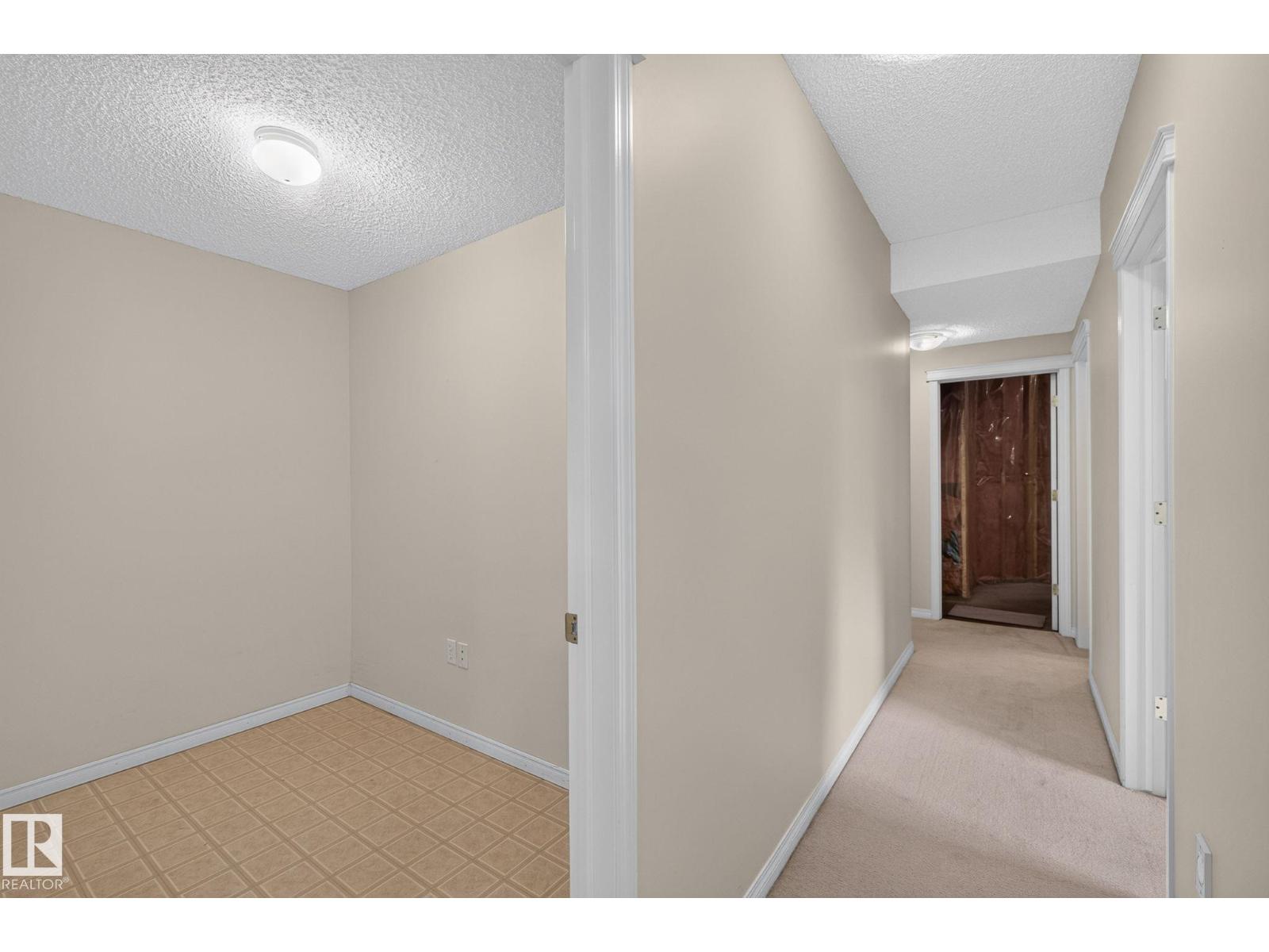 610 Hunters Close NW - 53