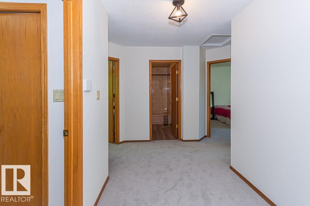 31 WINDERMERE CR - 43