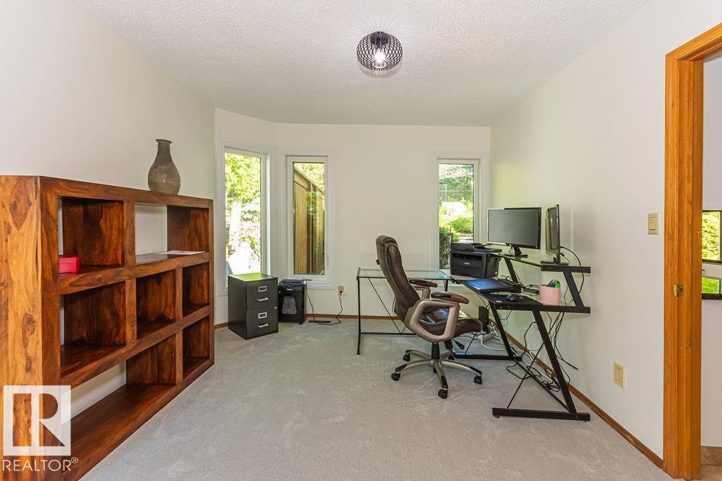 31 WINDERMERE CR - 23