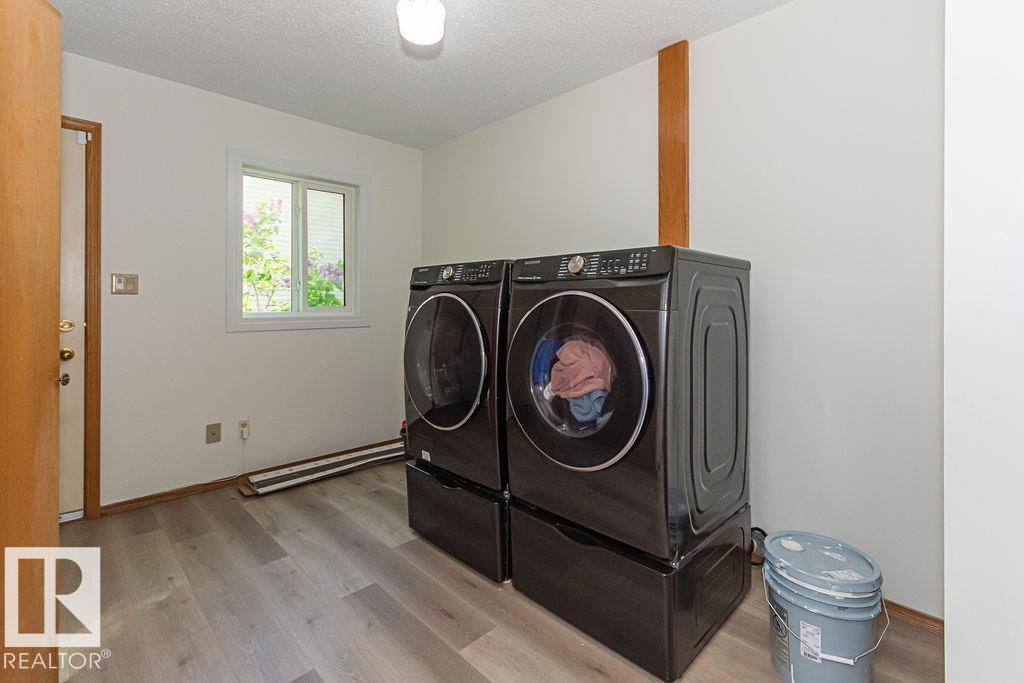31 WINDERMERE CR - 34