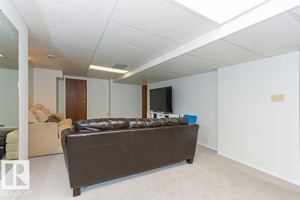 31 WINDERMERE CR - 58