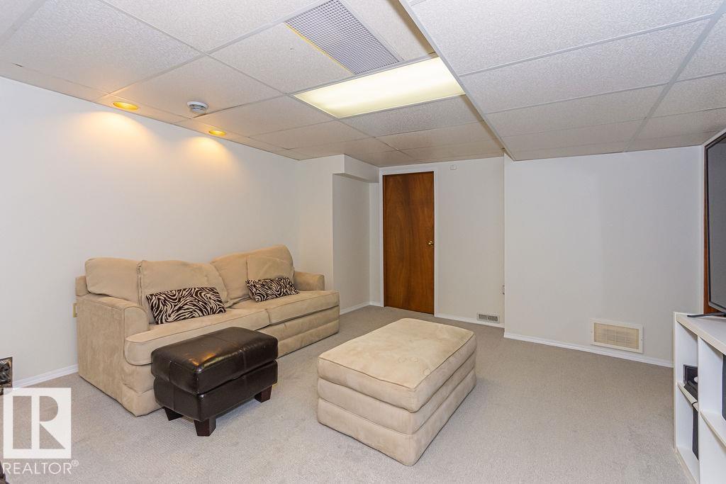 31 WINDERMERE CR - 61