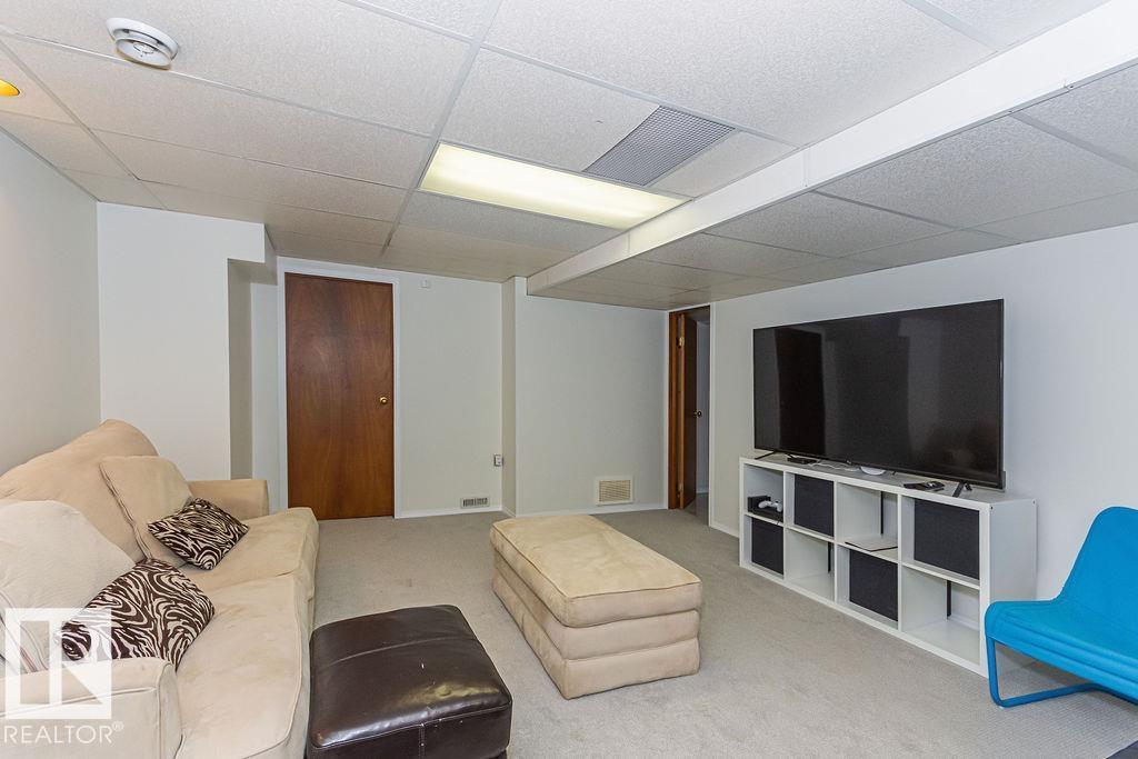31 WINDERMERE CR - 62